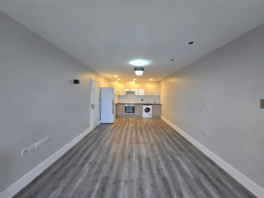 Property photo 1 of 7 R4.Jpg