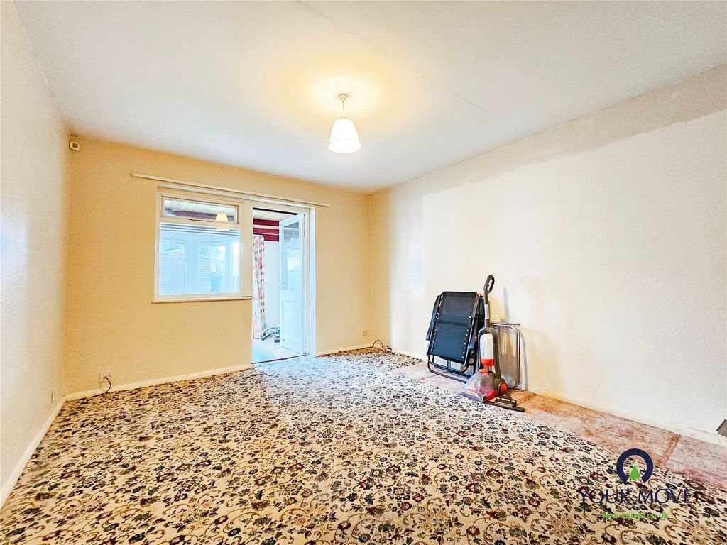 Property photo 3 of 10 Bedroom 1