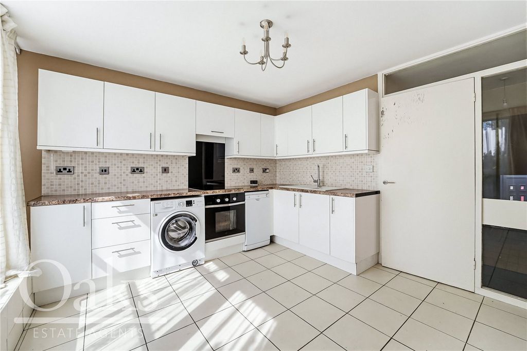 Property photo 2 of 11 Picture No. 06