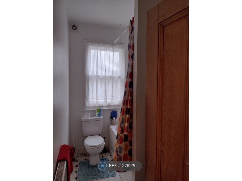 Property photo 3 of 5 Bathroom