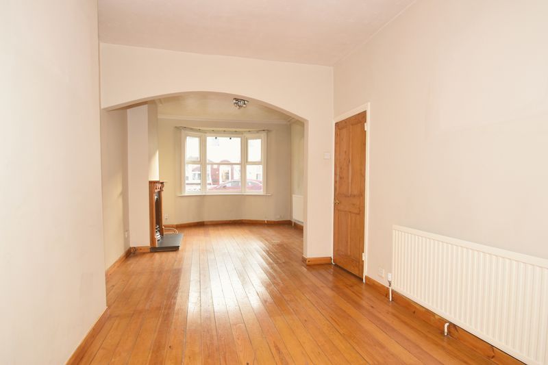 Property photo 3 of 10 Photo 4