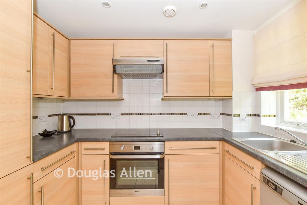 Property photo 1 of 13 Kitchen