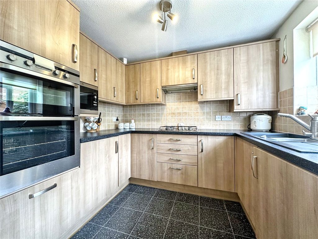 Property photo 3 of 15 Picture No. 13
