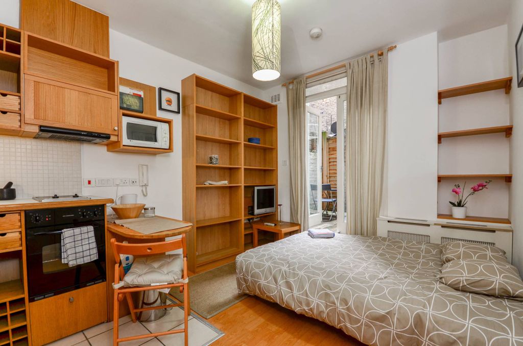 Property photo 1 of 6