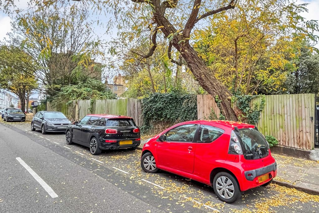 Property photo 2 of 3 Land On Waldemar Avenue, Fulham, London, Sw6 5Lu