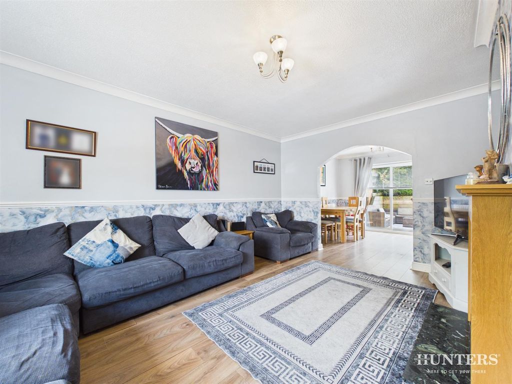Property photo 3 of 26 Cam05287G0-Pr0234-Still003.Jpg