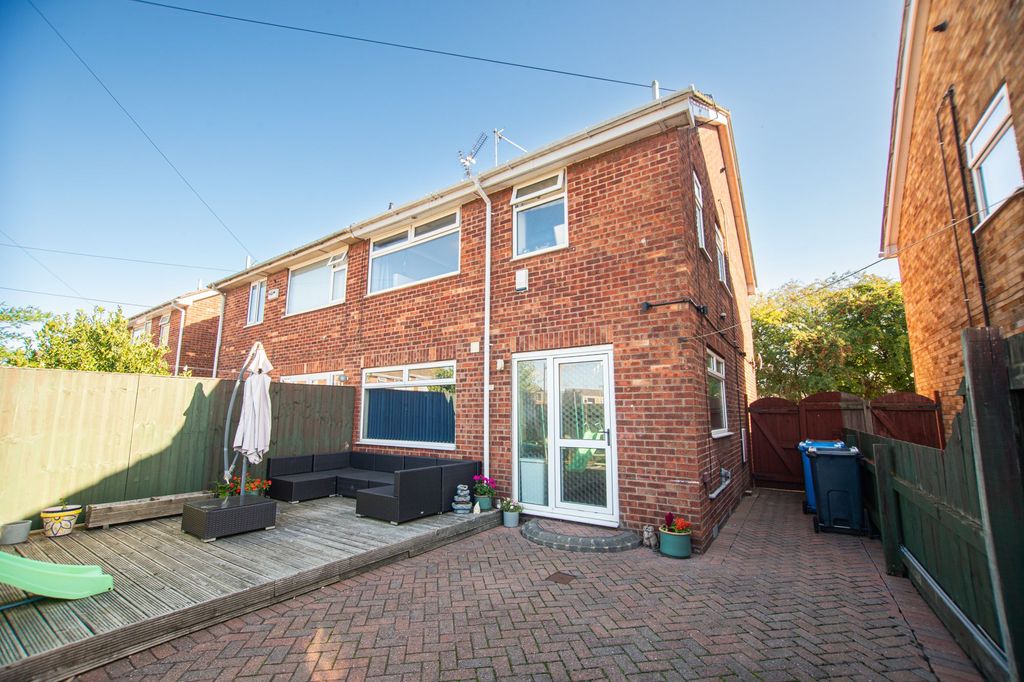 Property photo 1 of 14 Front