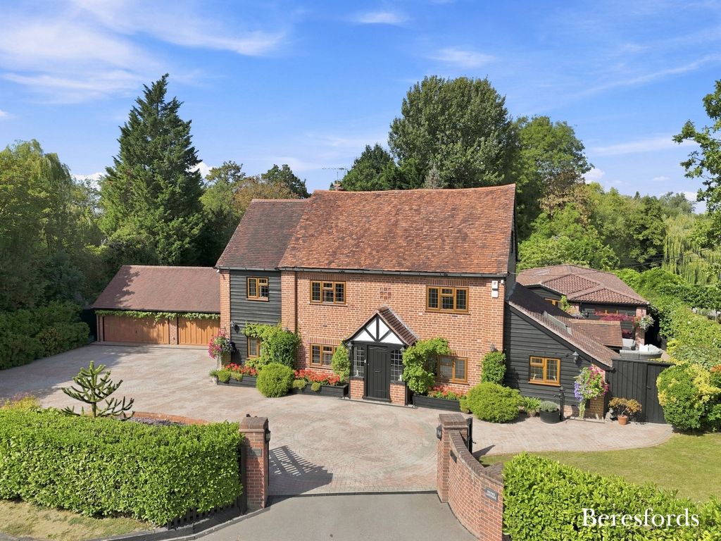 Property photo 1 of 39 Picture No. 04
