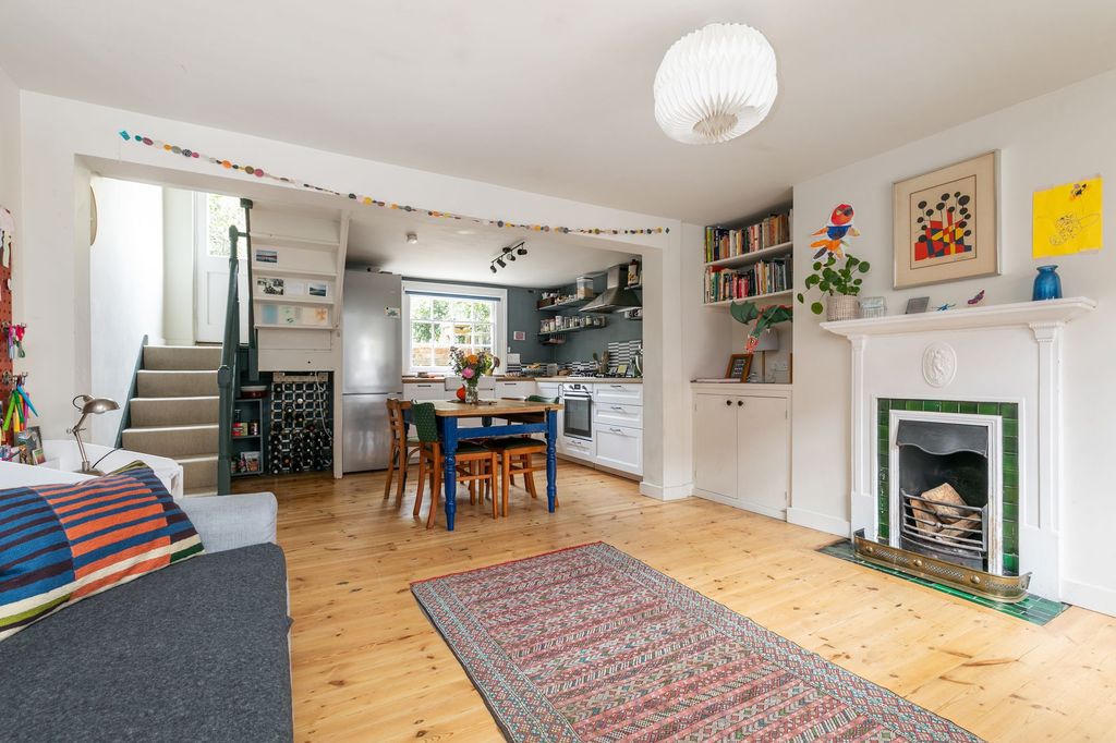 Property photo 3 of 10