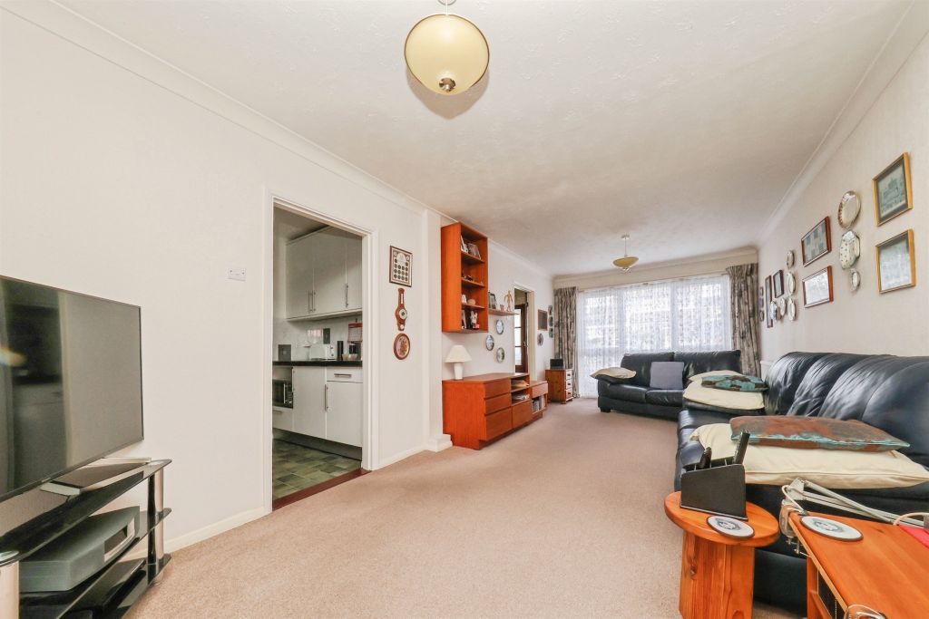 Property photo 3 of 17
