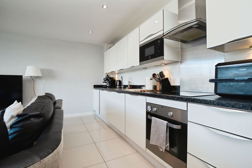 Property photo 2 of 17 Open Plan Kitchen
