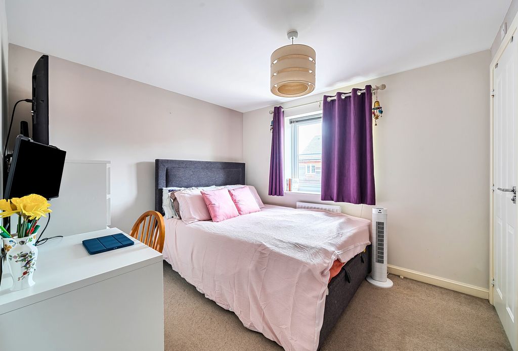 Property photo 3 of 12 1441863-9-69De174...