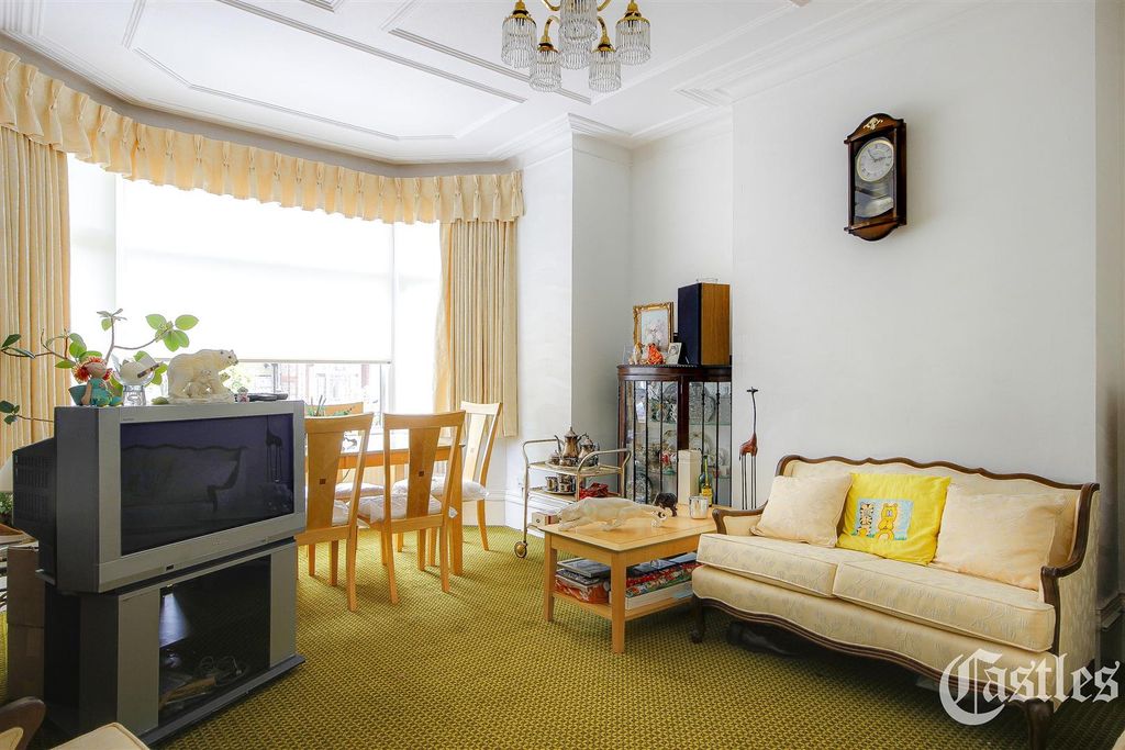 Property photo 1 of 21