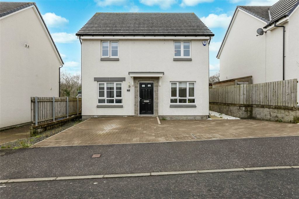 Property photo 1 of 21 Picture No. 05