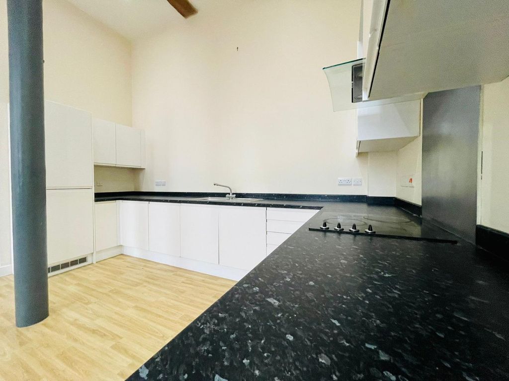 Property photo 2 of 14 Kitchen 1