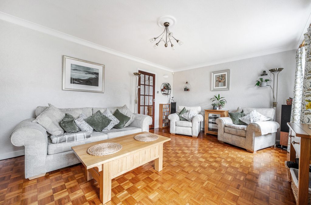 Property photo 2 of 20 1438913-8-69d7Aee...