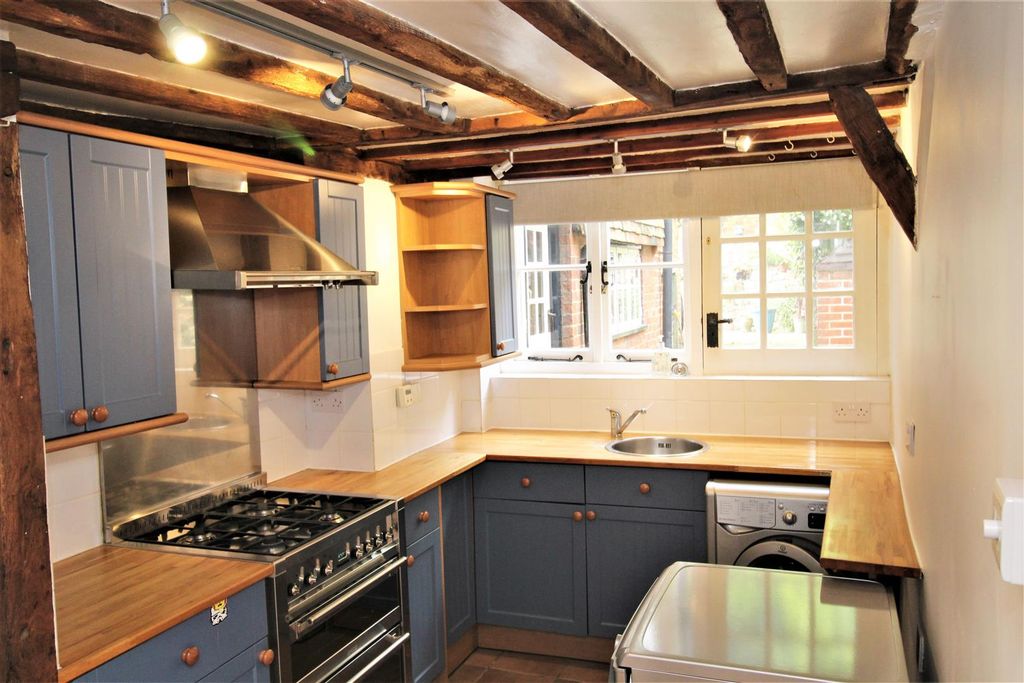 Property photo 2 of 12