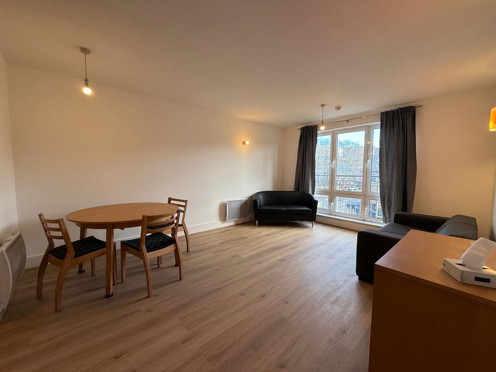 Property photo 2 of 8