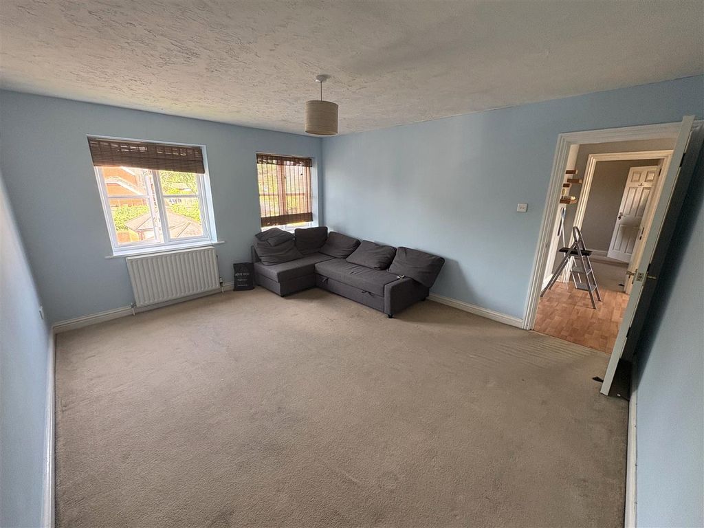 Property photo 3 of 8 Living Room