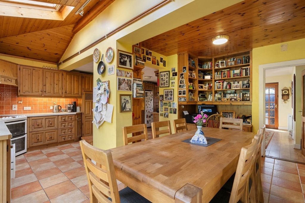 Property photo 3 of 33 Picture No. 06