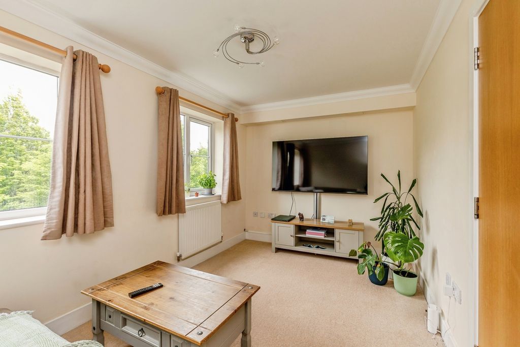 Property photo 3 of 13 Pbox-Img.Jpg