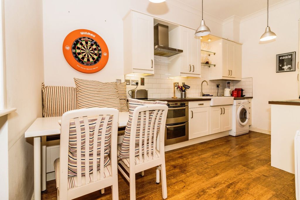 Property photo 3 of 14 Photo