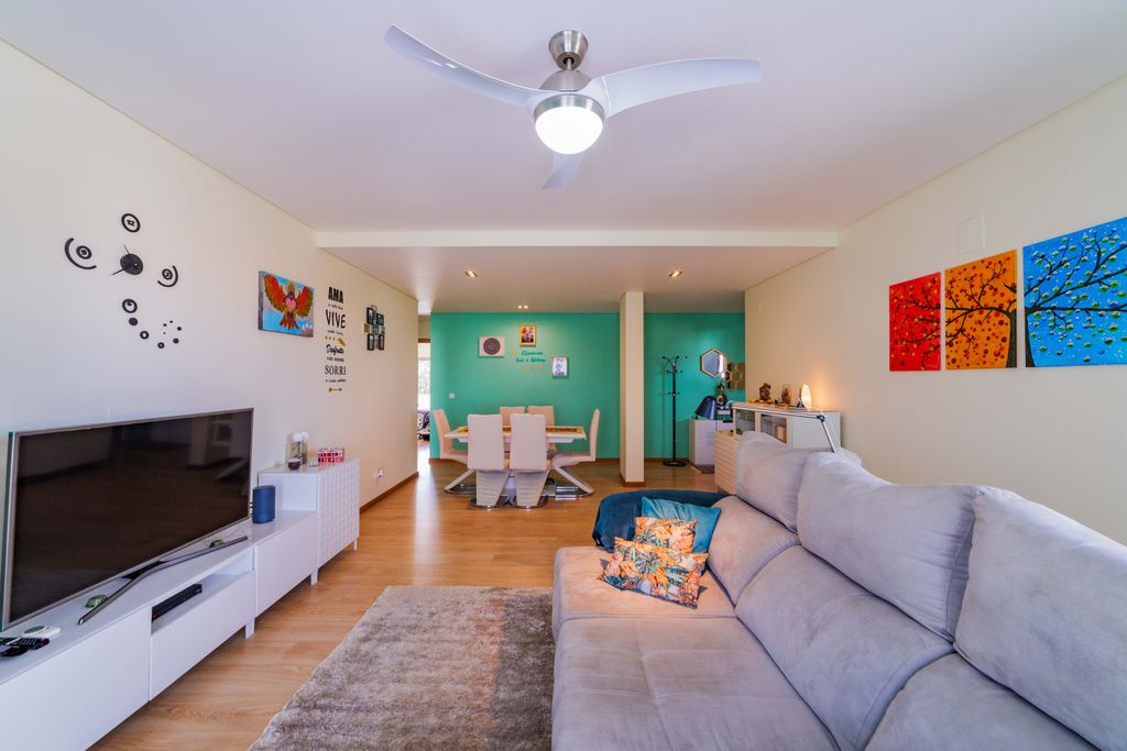 Property photo 1 of 27