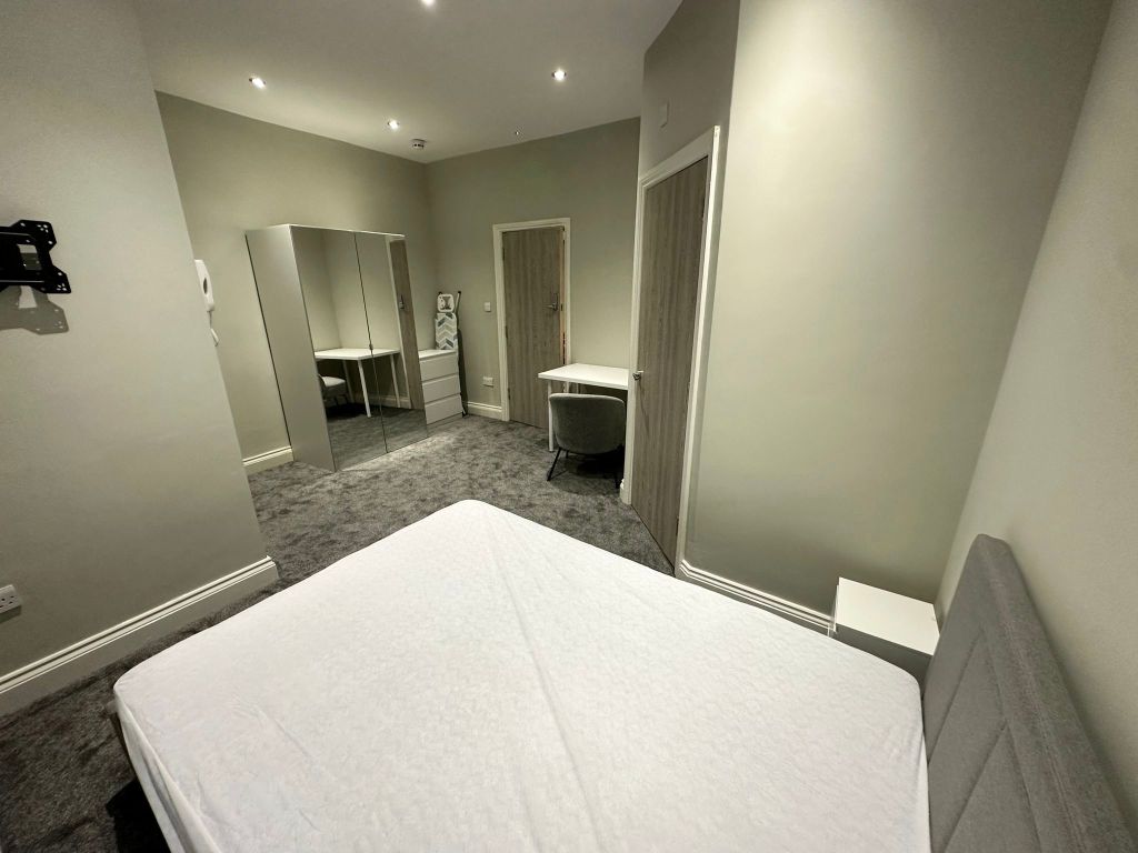 Property photo 2 of 7 Bedroom