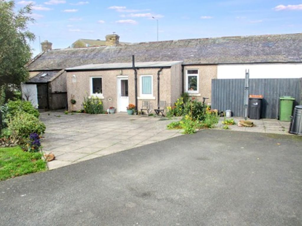 Property photo 2 of 25