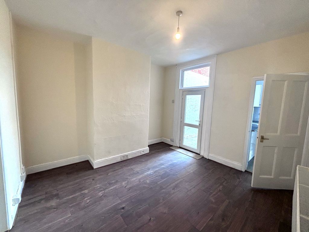 Property photo 3 of 10 2