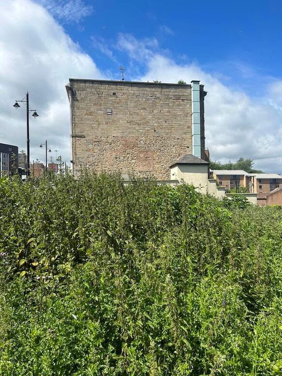 Property photo 3 of 4