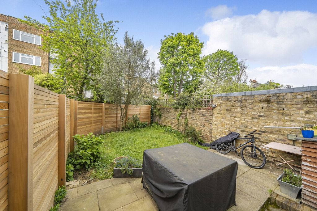 Property photo 2 of 10 Picture No. 08