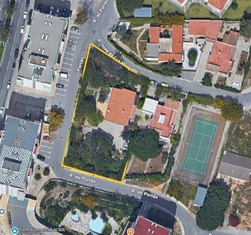 Property photo 1 of 15 Urban Land 1500m2 With Approved Project In Quarteira