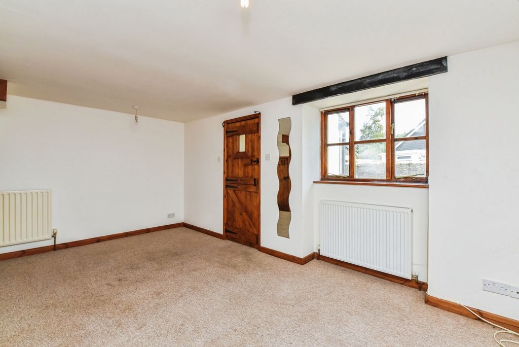 Property photo 3 of 13 Photo