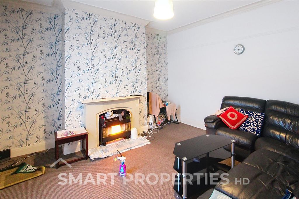 Property photo 2 of 10 22-Springdale-Ave_00008.Jpg