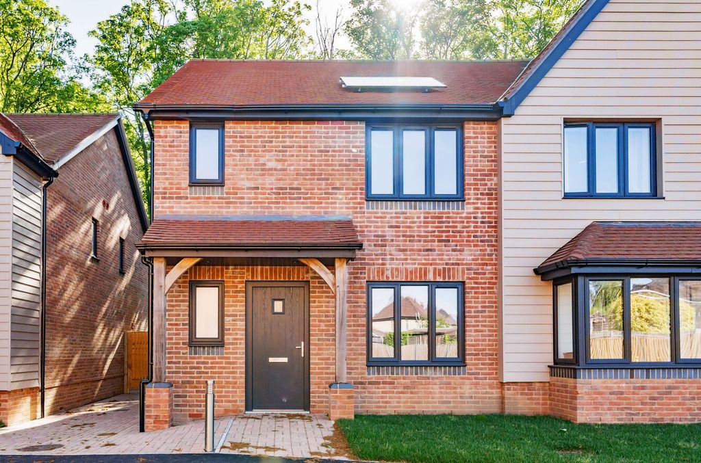 Property photo 1 of 8 26-6819ce5d88c26-...