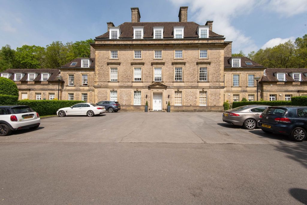 Property photo 1 of 23