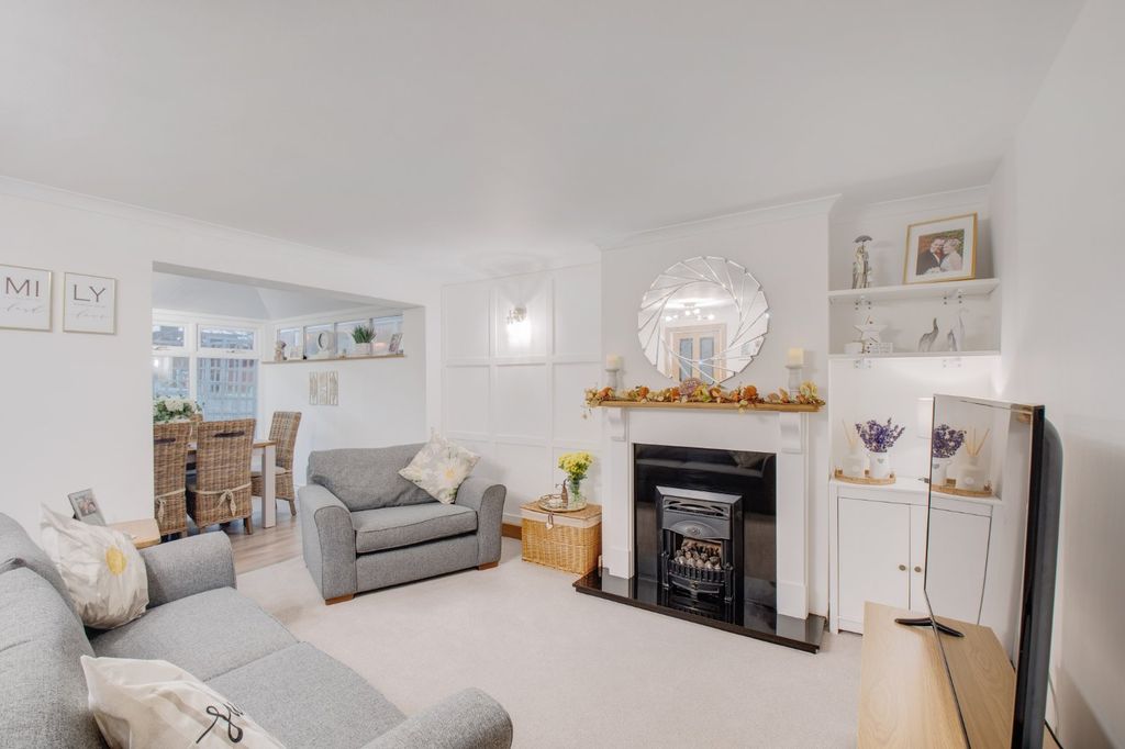 Property photo 2 of 24 Picture No. 04