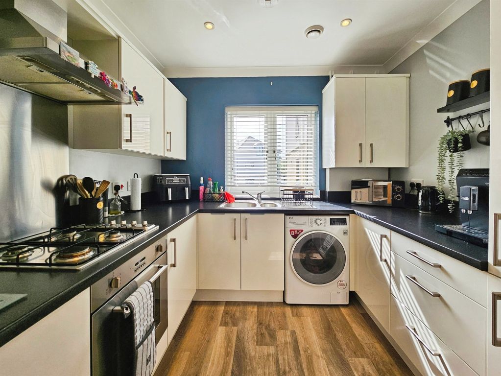 Property photo 2 of 9