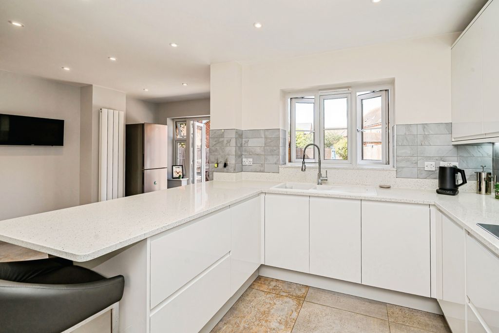 Property photo 3 of 28 38Petronelroad-9