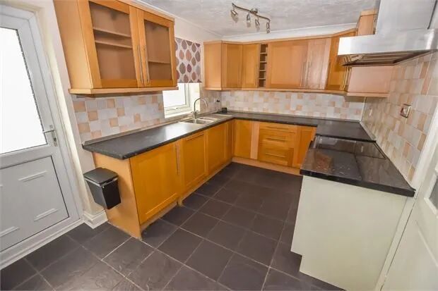 Property photo 3 of 10 Picture 3