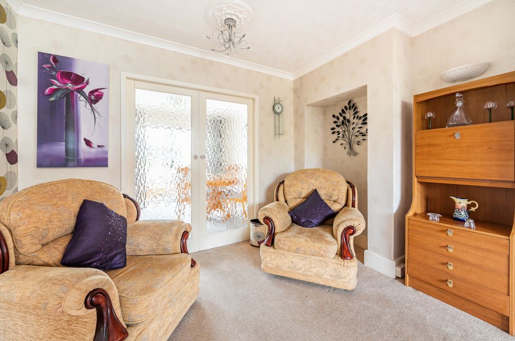 Property photo 2 of 23 1329662-16-6888c34846Fc2