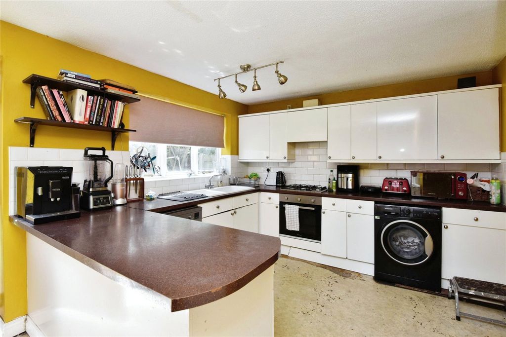 Property photo 2 of 17 Picture No. 01