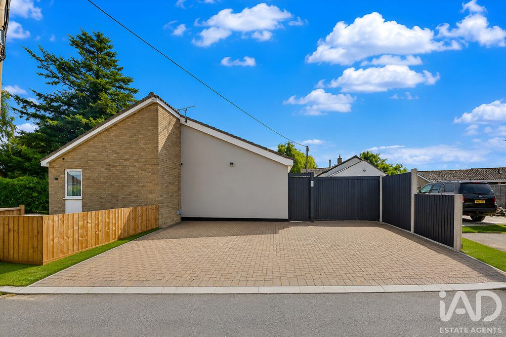 Property photo 1 of 29