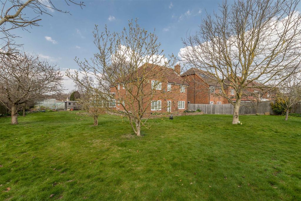 Property photo 2 of 25 Rear Aspect