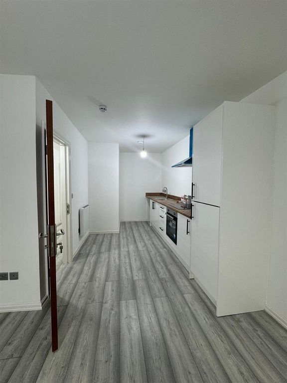 Property photo 3 of 12 Img-20241018-Wa0096.Jpg