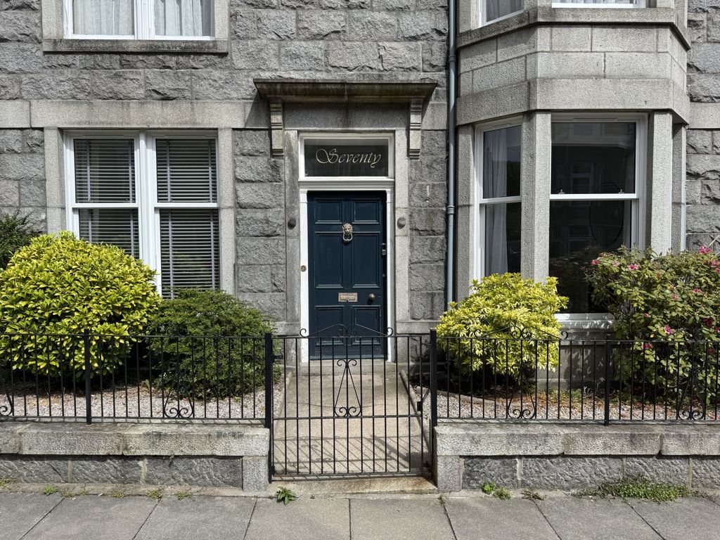 Property photo 1 of 20 Img_1912