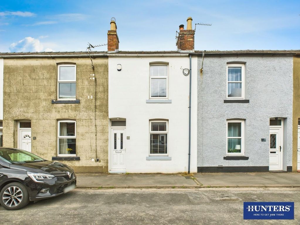 Property photo 1 of 16 Frontage