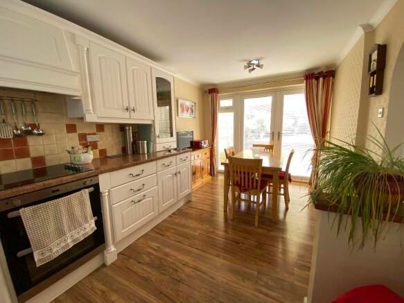 Property photo 2 of 10