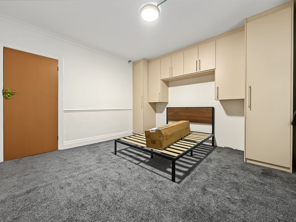 Property photo 2 of 3